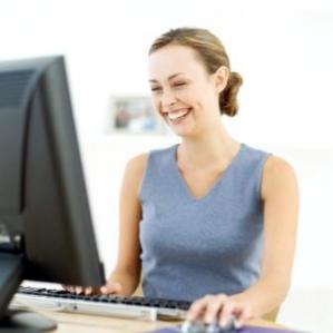 woman-at-computer